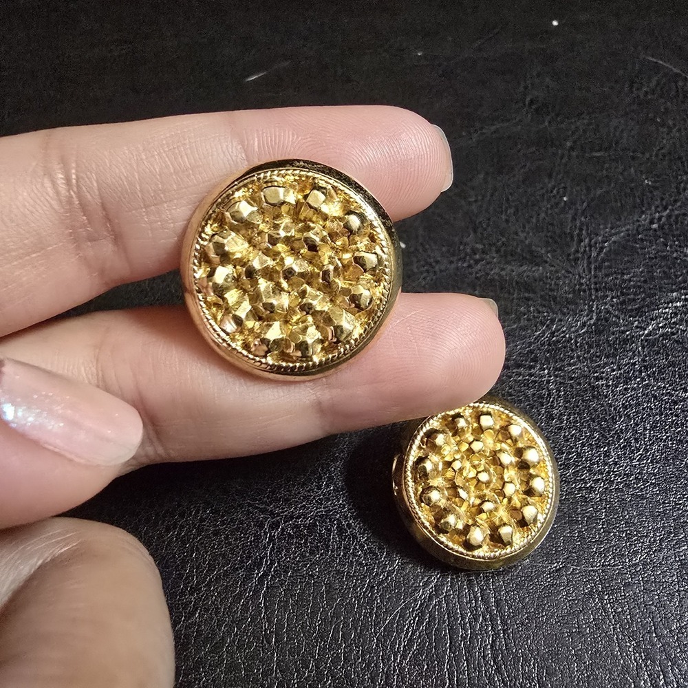 Vtg Signed ST. JOHN Yellow Gold Tone Dome Textured Round Clip On Earrings - Picture 5 of 5